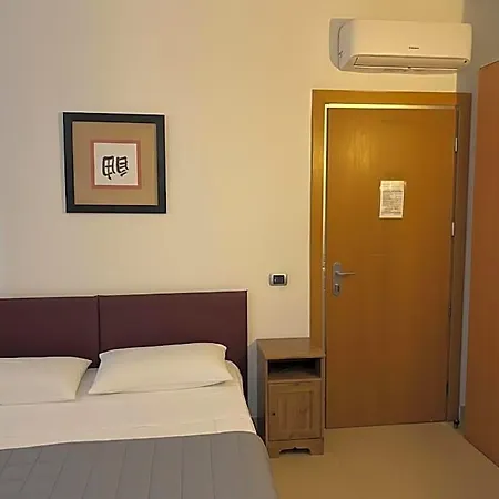 Casa Rossa 1888 מלון 3*